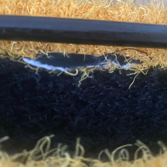 Boston Bruins Sweater - Picture 3 of 3